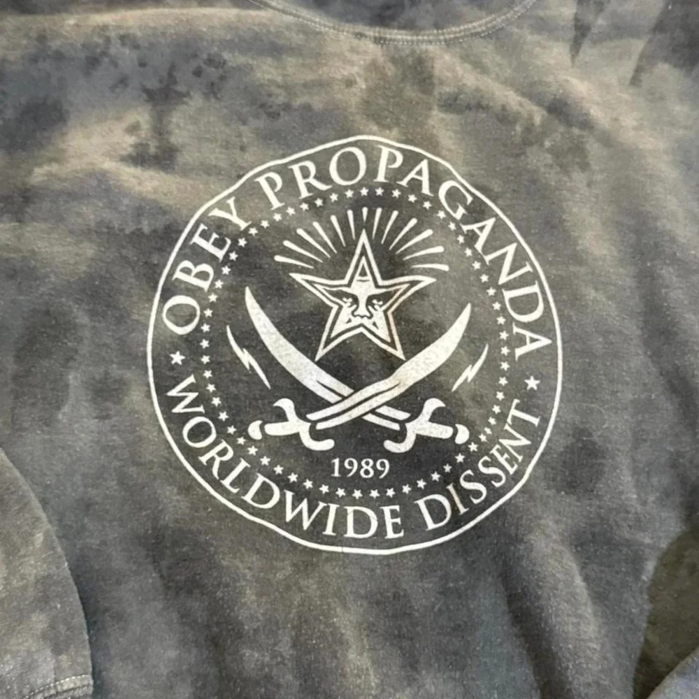 Obey Propaganda Washed‎ Black Graphic Crewneck Size S